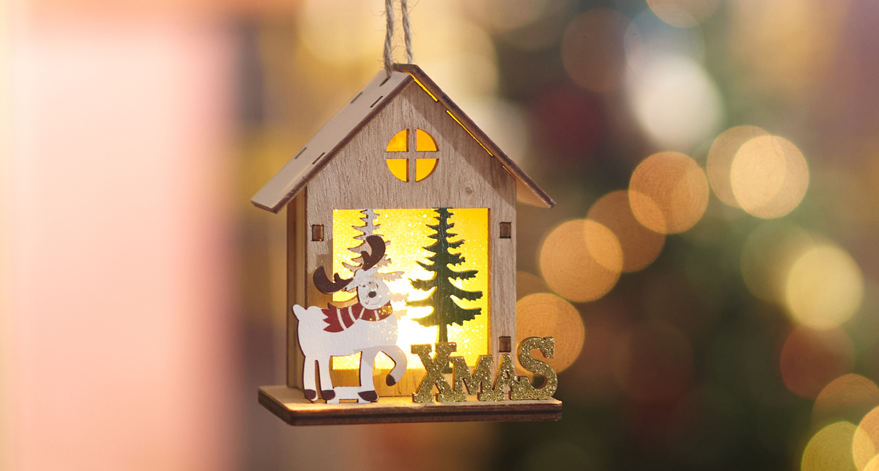 3D wooden cabin lantern holiday decoration precision cut with LaserPecker LP4.