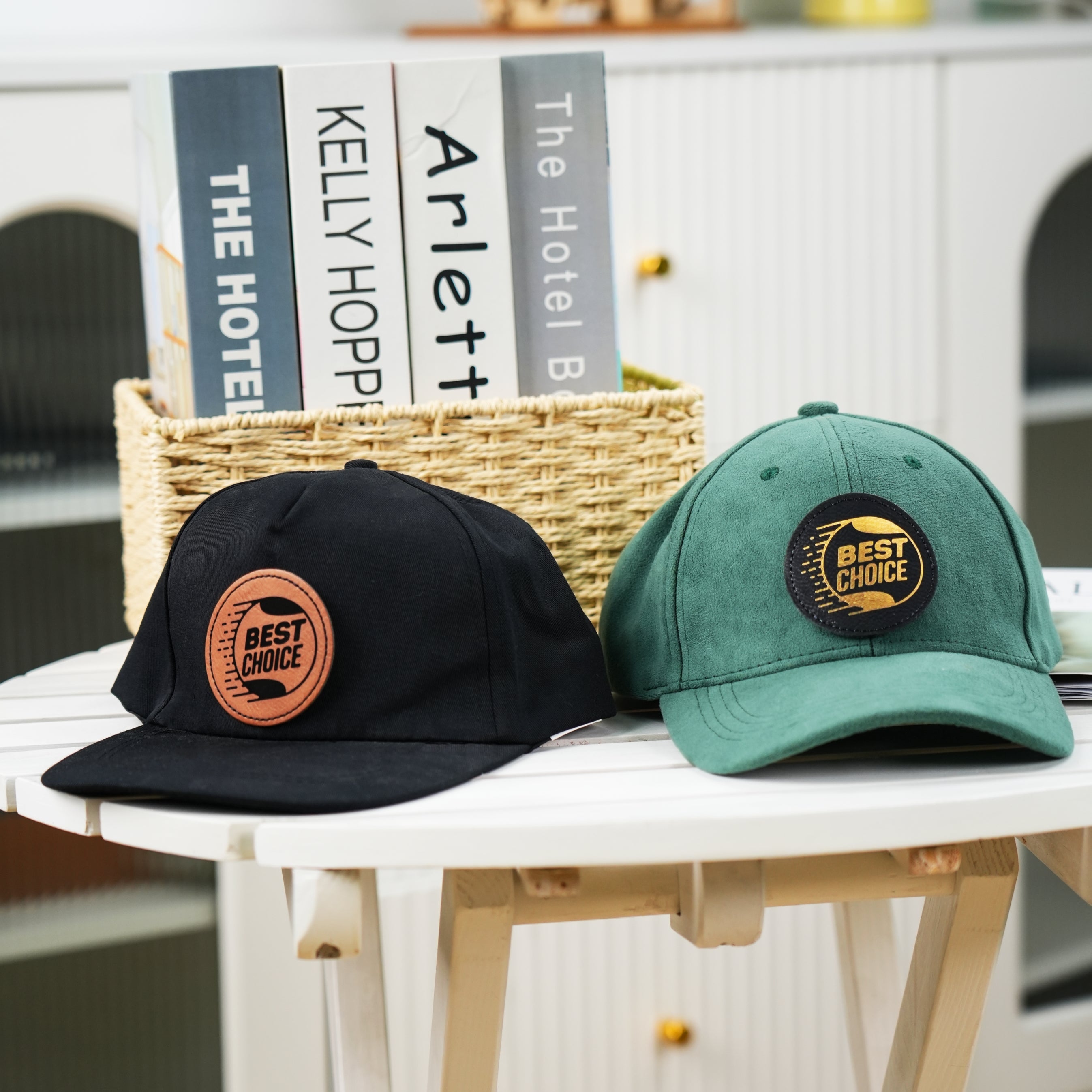 Blank Circular PU Leather Labels / Tags (30 pcs)