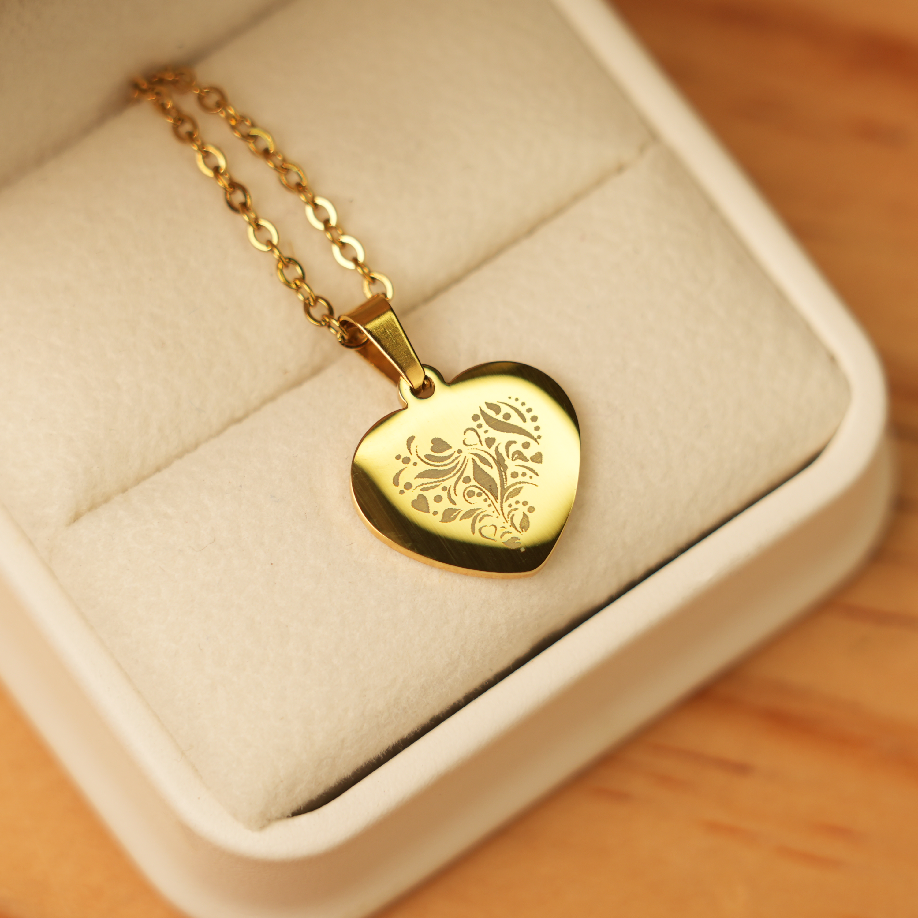 Stainless Steel Heart-Shaped Pendant Necklace (12 pcs)